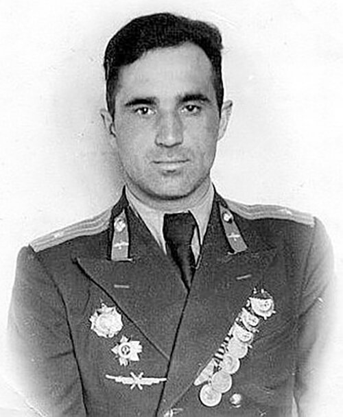 Александр Павлович Сморчков (1919 - 1998) Летчик-истребитель. Герой Советского Союза. Фотография из открытых источников