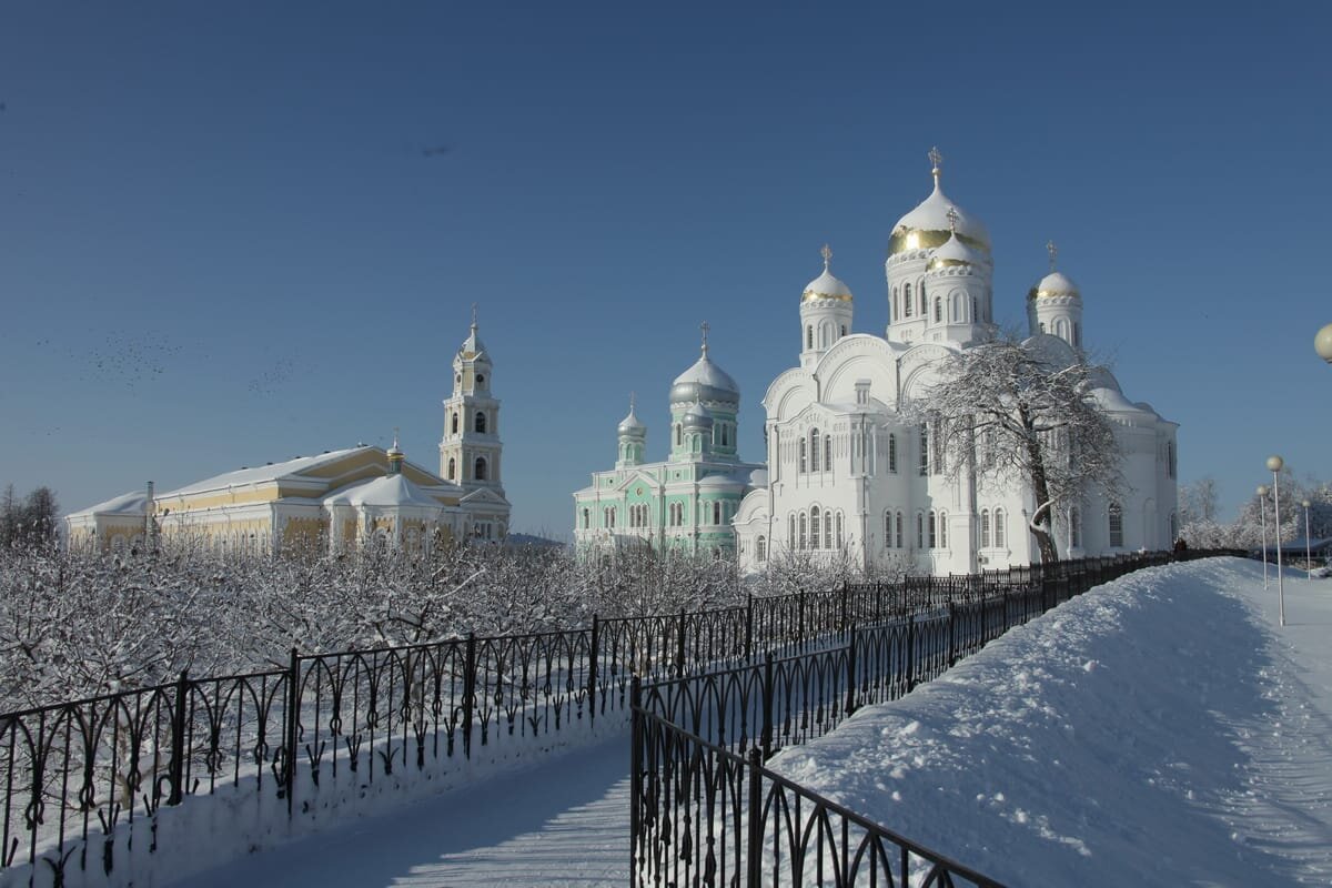 Храм Дивеево зима