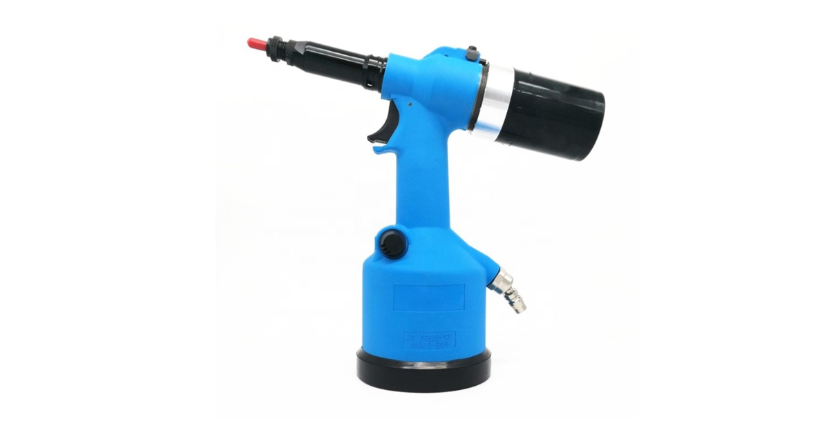 GARWIN INDUSTRIAL 804540-M12-7 для установки резьбовых соединений. Тяговое усилие — 19 000 Н, рабочее давление - 5-7 бар. Ход - 7 мм