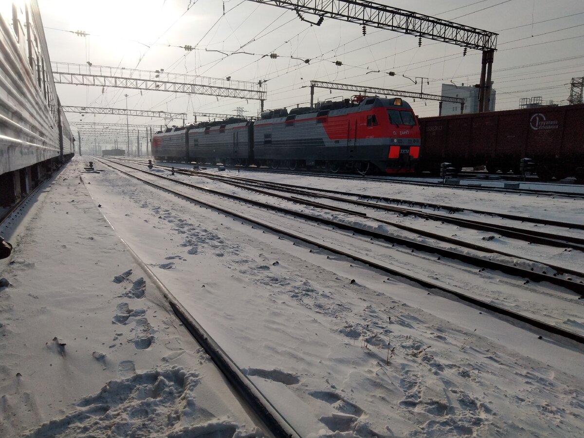 Электровоз прибывает