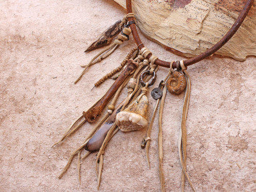 Античное украшение с подвесками-талисманами