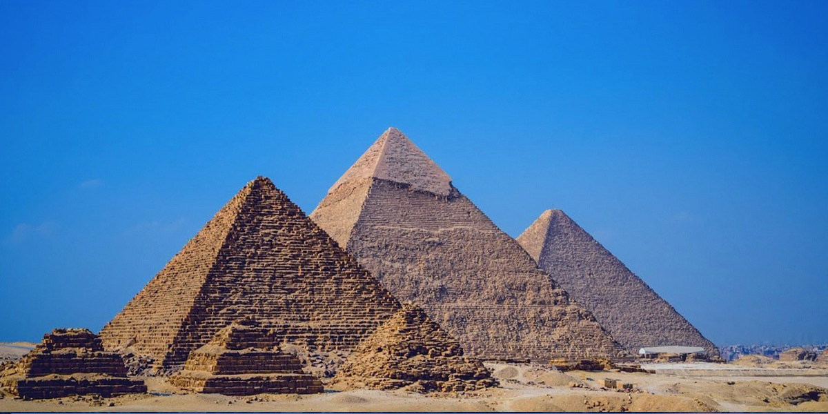 Пирамиды Источник фото сайт- https://clck.ru/T4J4m