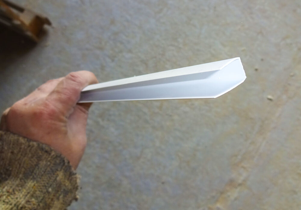 П-профиль для организации примыкания гипсокартона к раме