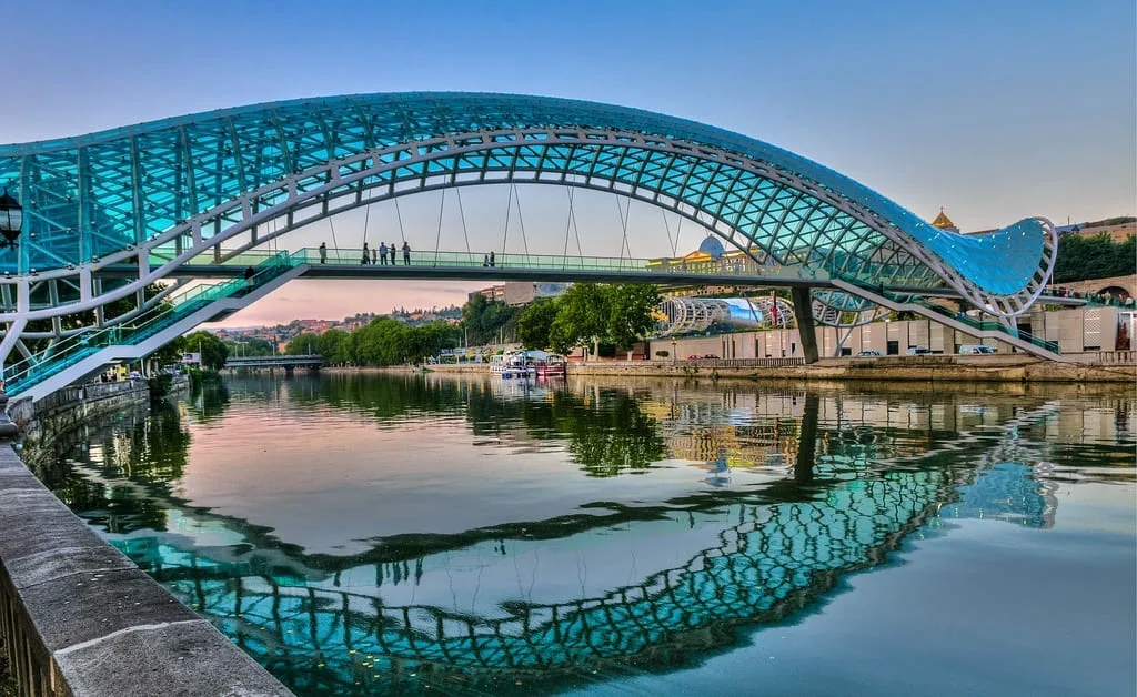 Прекрасный мост в Тбилиси