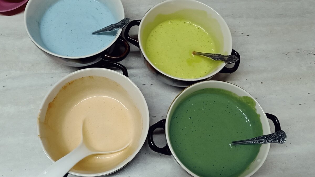 добавили в тесто красители