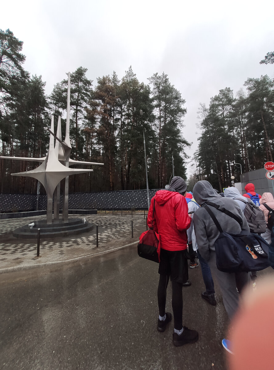 Очередь на КПП в Звёздном городке 24.04.2021г.