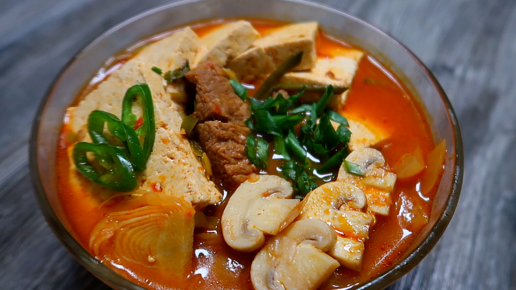 Кимчи-тиге со свининой / 김치찌개 / Kimchichige with pork