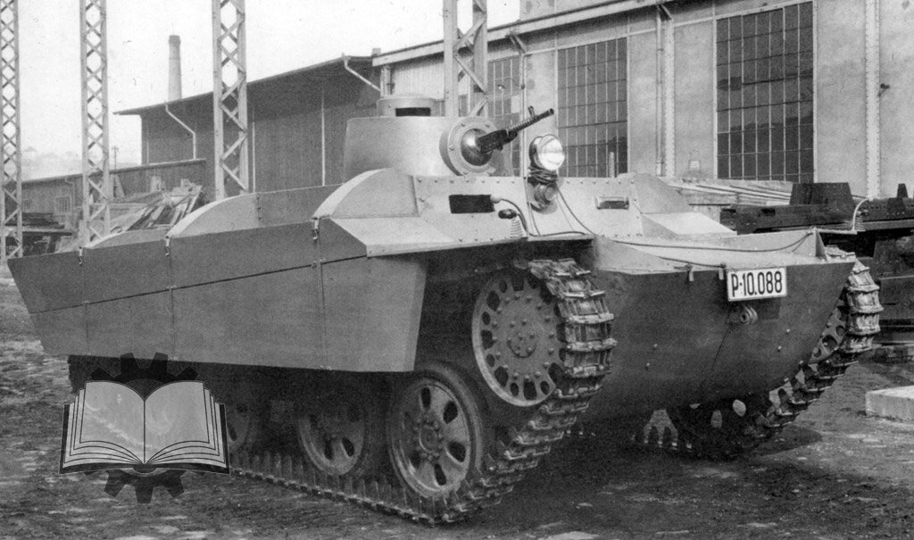 Опытный образец плавающего танка-разведчика ČKD F-IV-H, 1939 год.