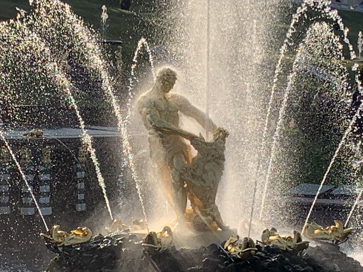 Самсон раздирающий пасть льва