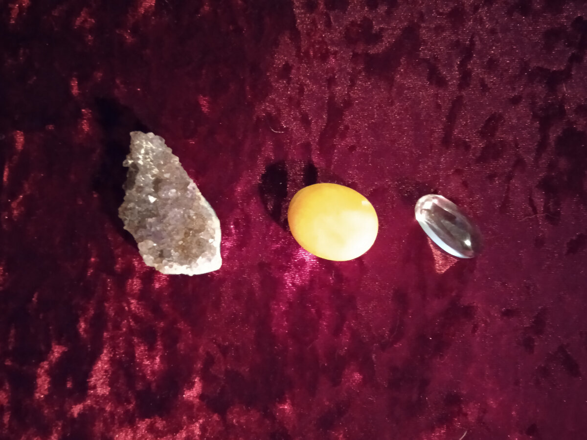 Выбираем камень...