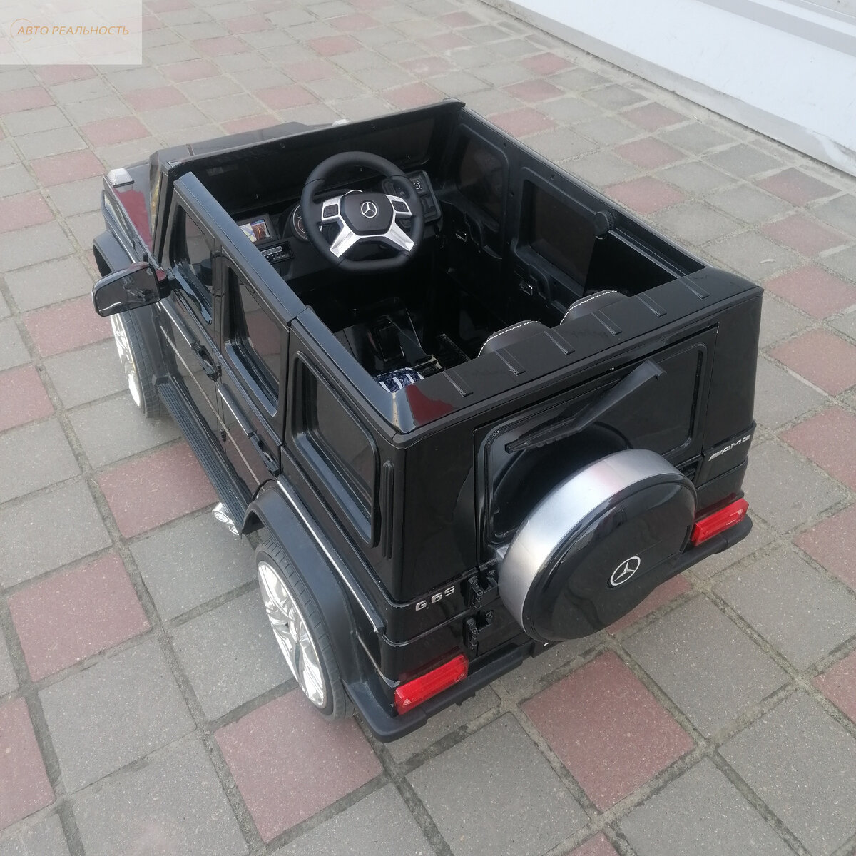 Лицензионная копия Mercedes Benz G65 – размеры 131x71x65 см