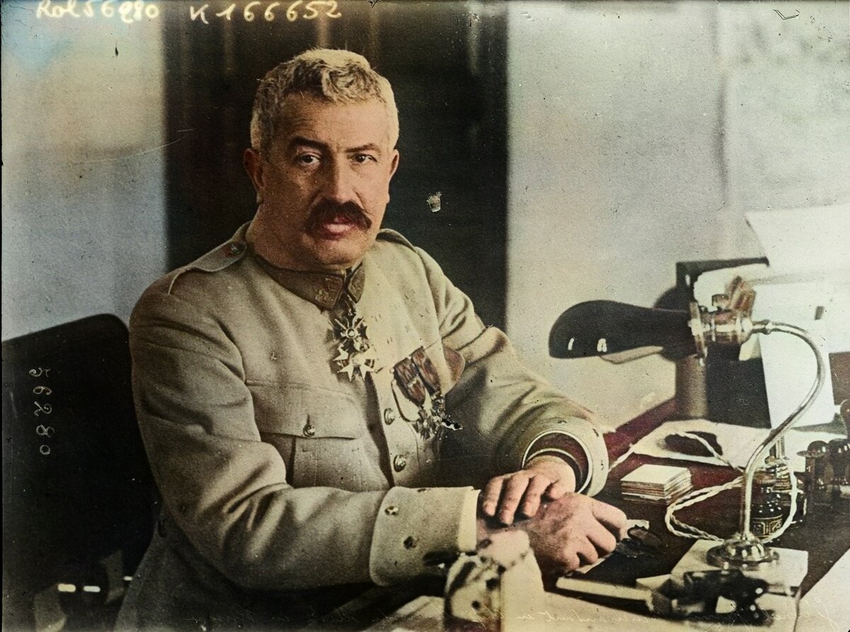 генерал Морис Жанен.