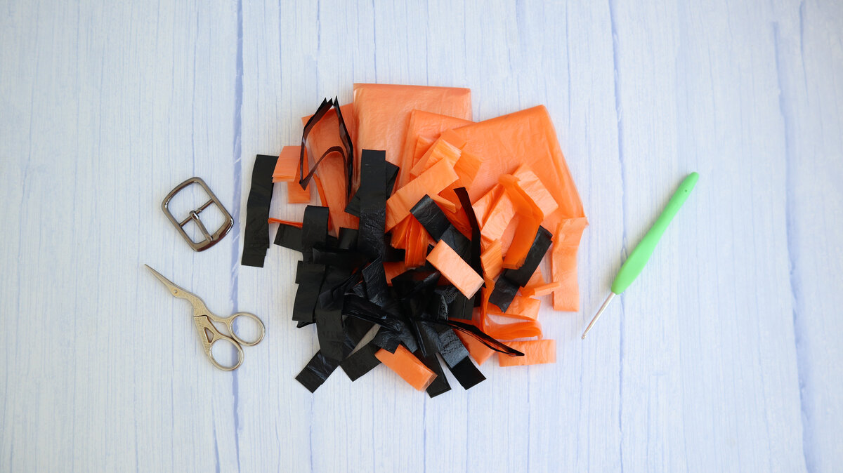 вязаный ремень из пакетов