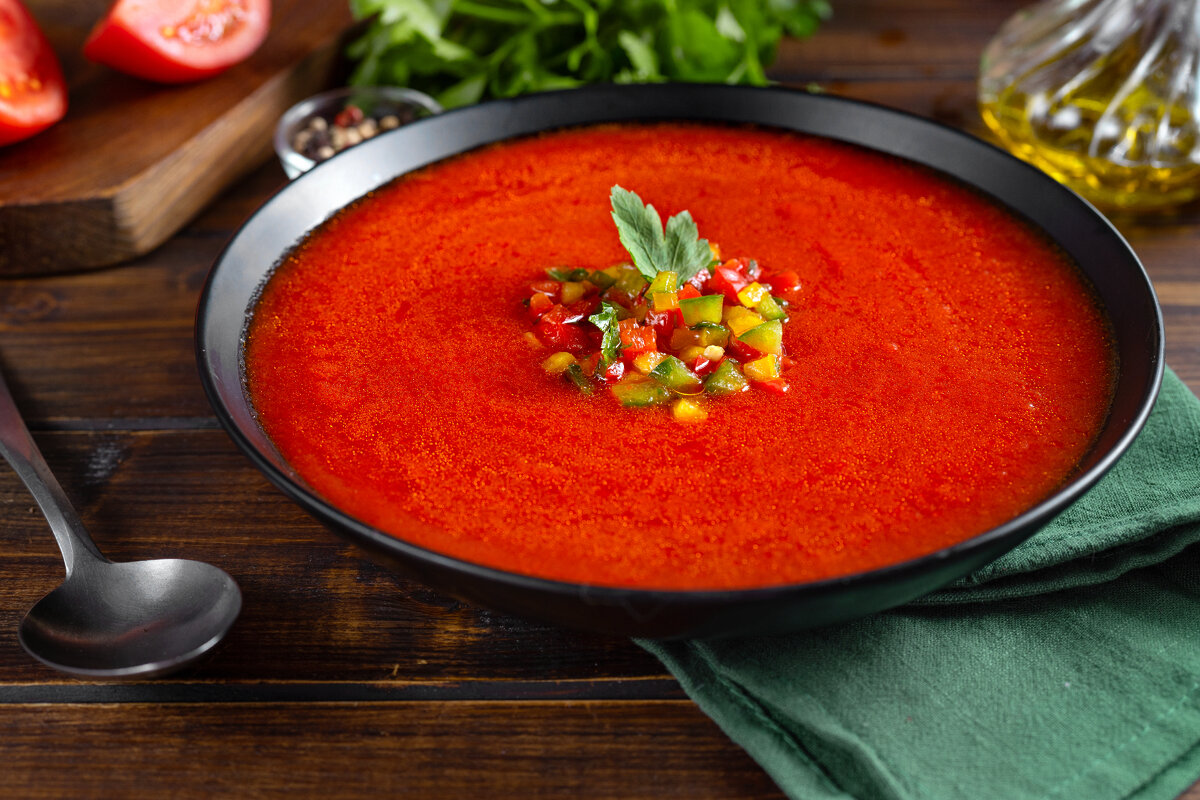 Cual es la diferencia entre gazpacho y salmorejo