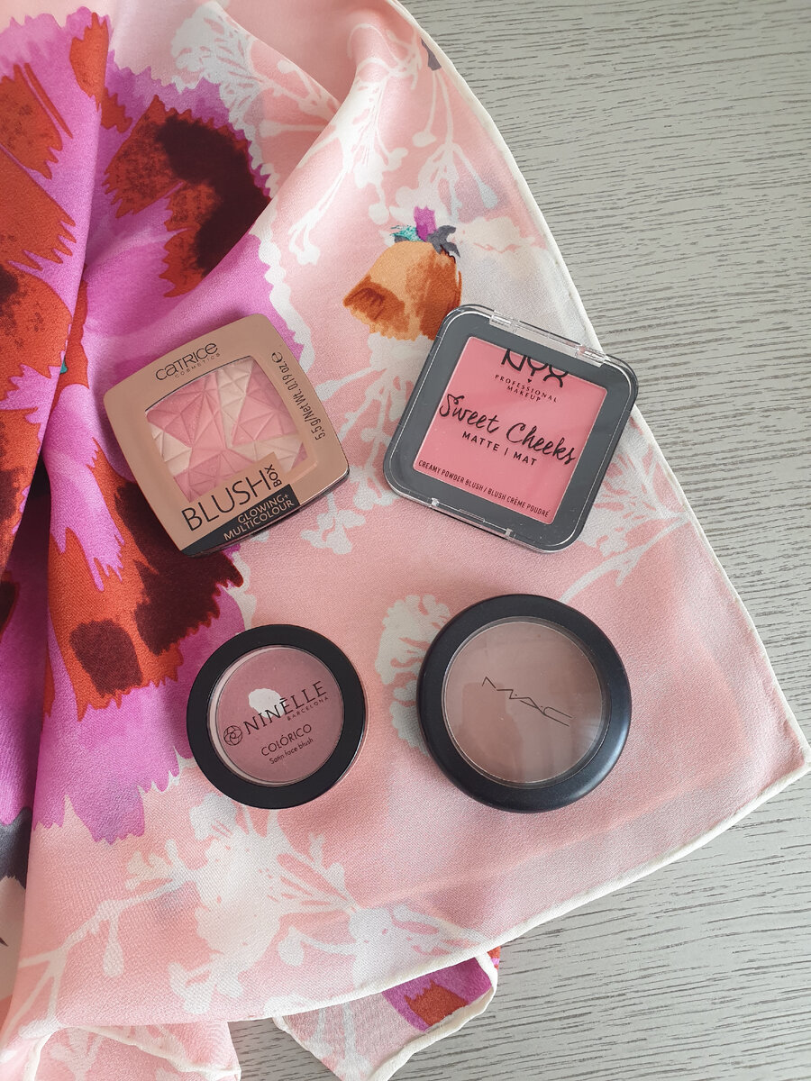 Полюбившиеся румяна. Все представлены в магазине "Подружка", кроме MAC. Но есть аналог этих румян у бренда NYX. 