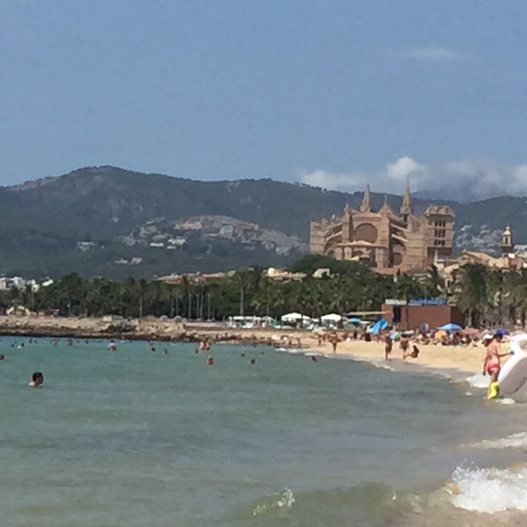 Пляж Пальма-де-Майорки. Вид на Ла Сеу