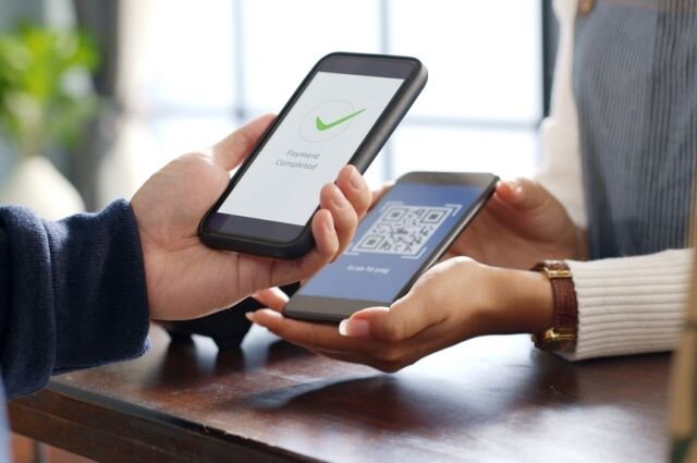    Можно ли оплачивать товары по QR-коду кредитной картой?