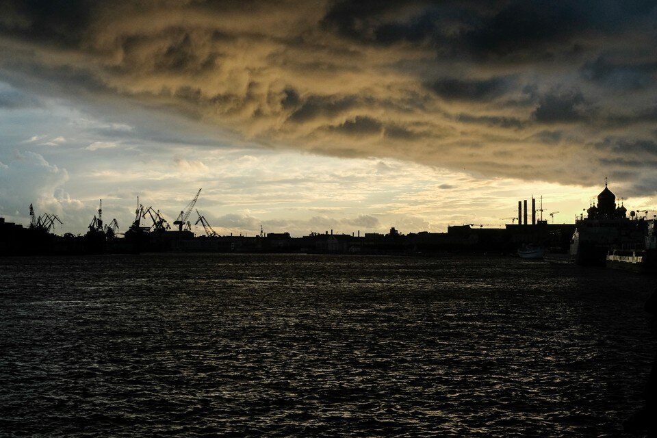     МЧС предупредило о надвигающейся грозе с ливнем на Ленобласть 15 июля Артем КИЛЬКИН (архив)