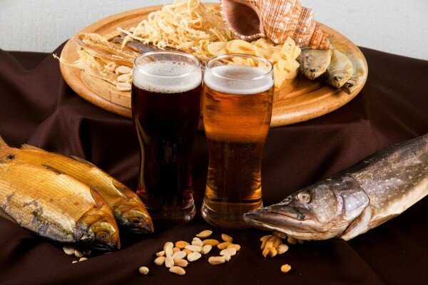 Рыбка - наиболее популярная прикуска к пиву.