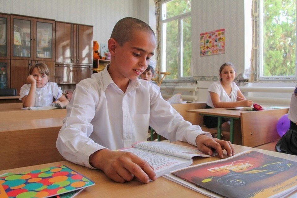     Для родителей и учеников наступил важный момент подготовки к занятиям в школе Андрей ТРУБЕЦКИЙ