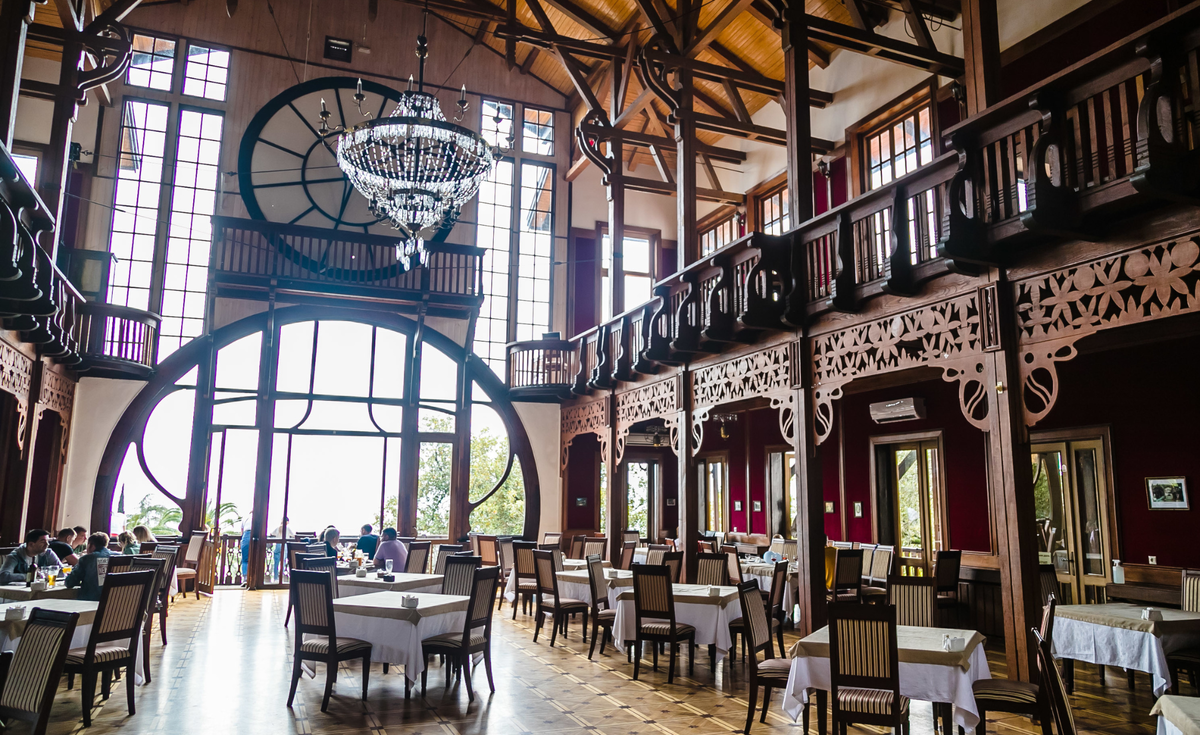 Photo: Кафе-ресторан Мидель, cafe, Гагра, проспект Ардзинба, 141 - Yandex Maps
