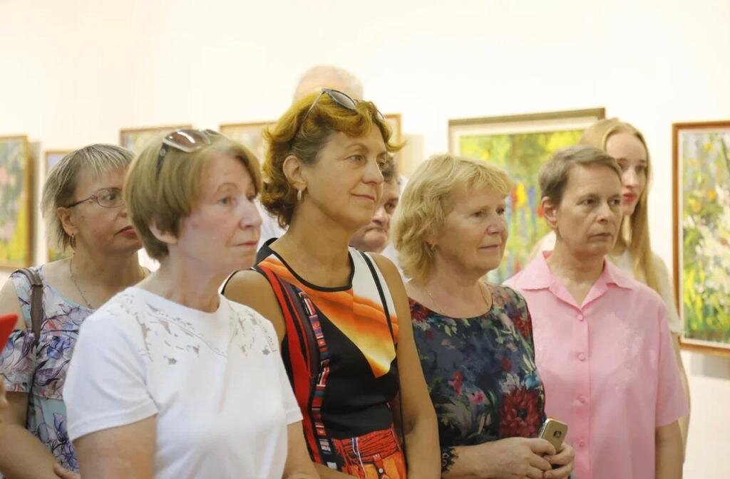    В  Туле , в зале на Красноармейском, 16 , проходит выставка Екатерины Дворкович "Однажды летом...-20