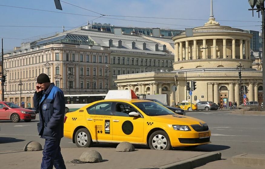    В Госдуме намерены бороться с рекордно подорожавшими услугами такси