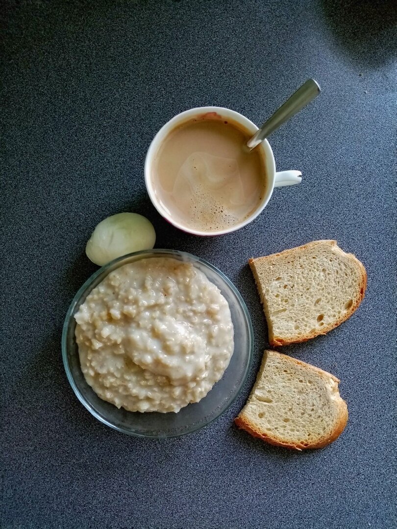 Овсяная каша является одной из каш, оказывающих положительное влияние на здоровье.