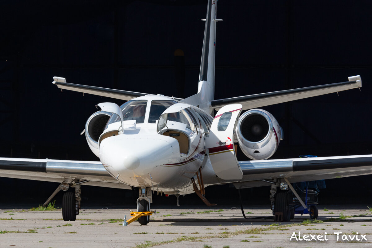 Cessna Citation 501 RA-2400G, еще не принявшая ванну и не выпившая чашечку кофе :) - помню этот борт в Северке (2016)