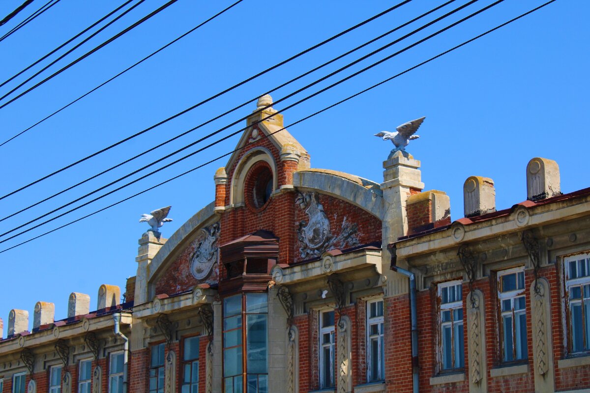 Город трамваев🚋 и старинных домов, к которому я прикипела всем сердцем –  Ульяновск✈️, он же Симбирск | Под зонтиком | Дзен