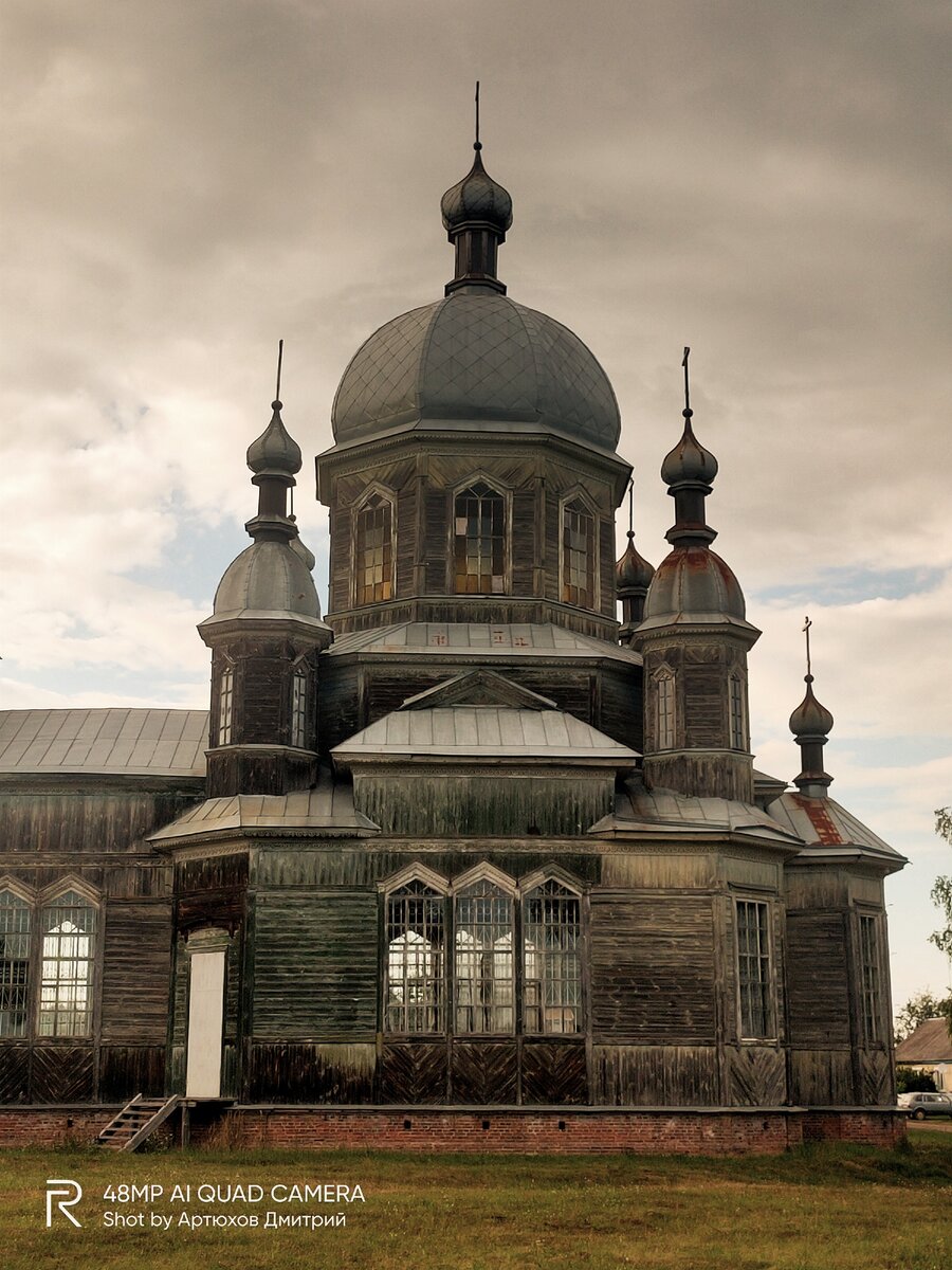 Храм (Георгиевская церковь) в селе Елионка. Фото Артюхов Д.