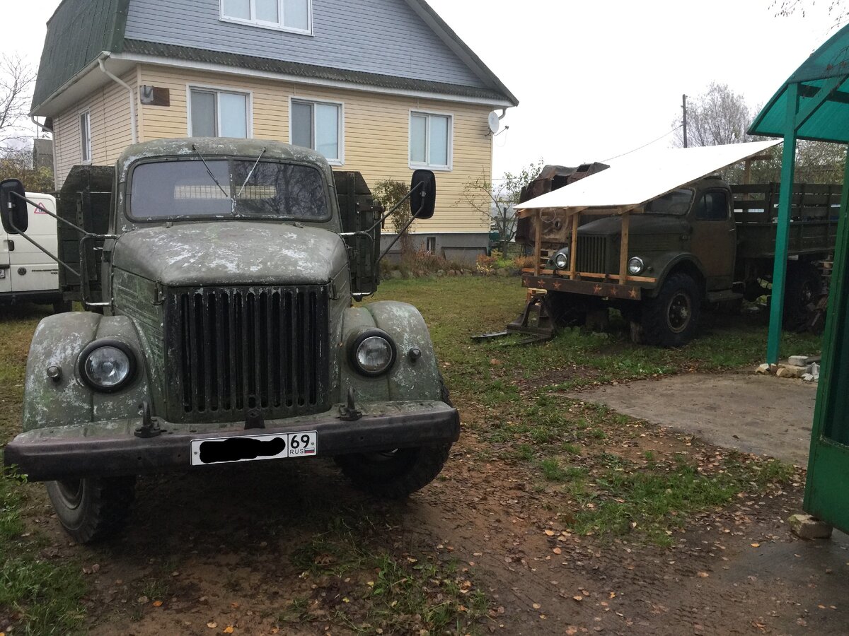 Бортовые грузовики встречаются гораздо чаще, чем с различными установками