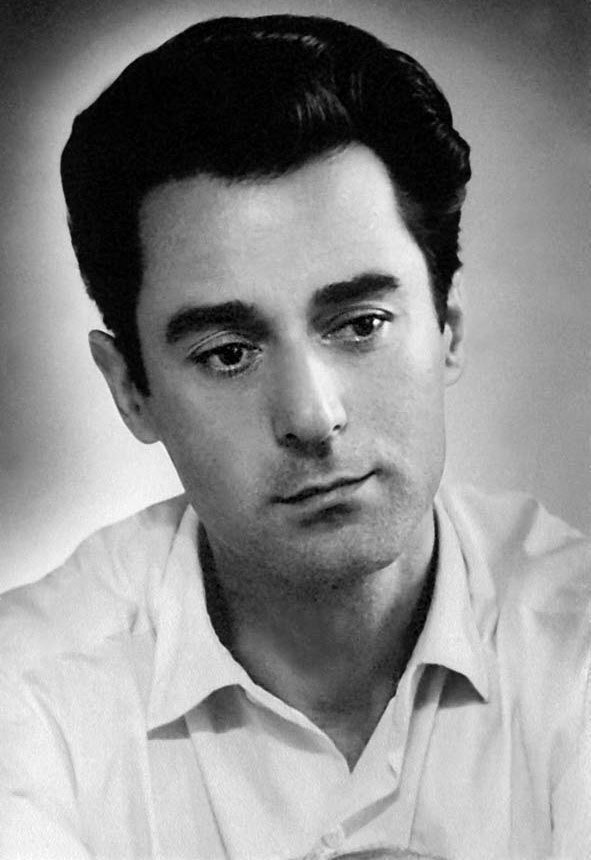 Андрей Дементьев в молодости. Фото из открытых источников 