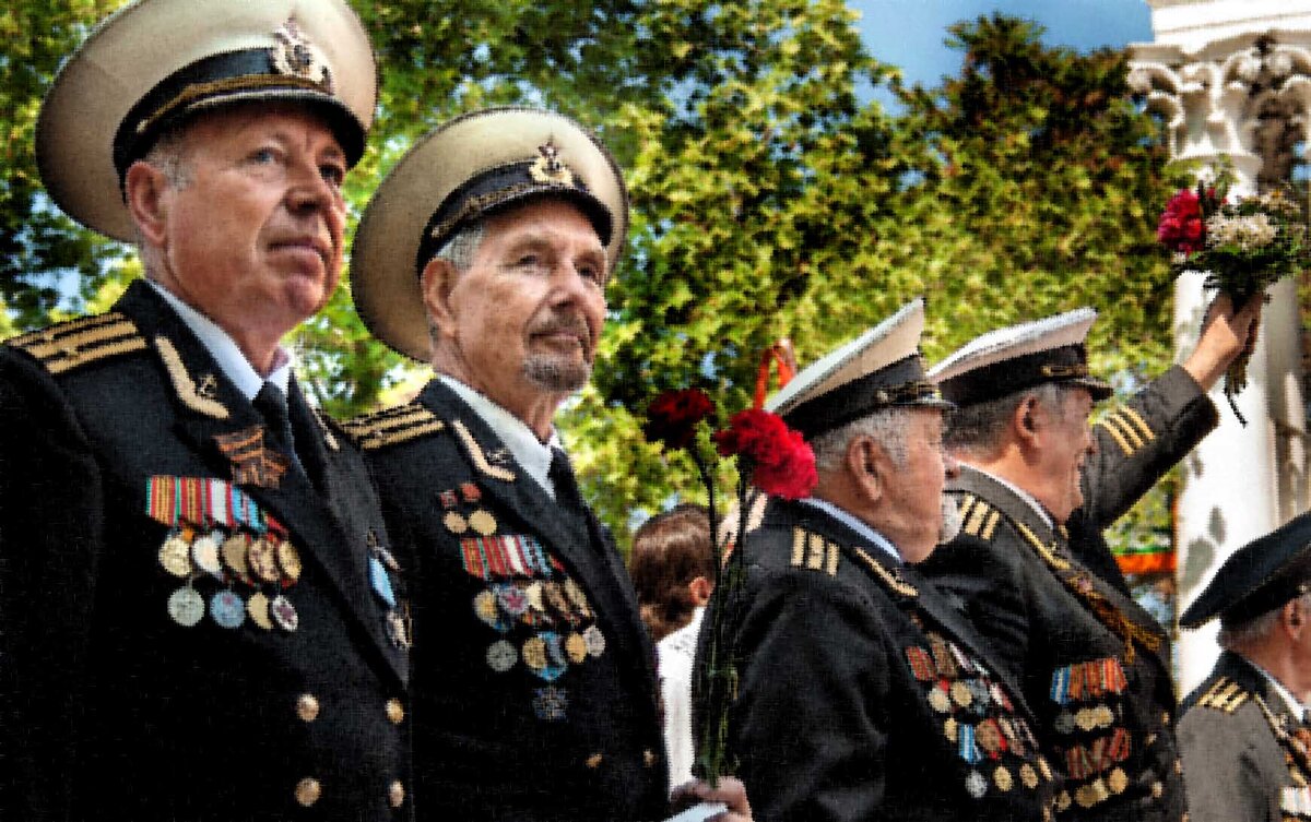 Достойные люди