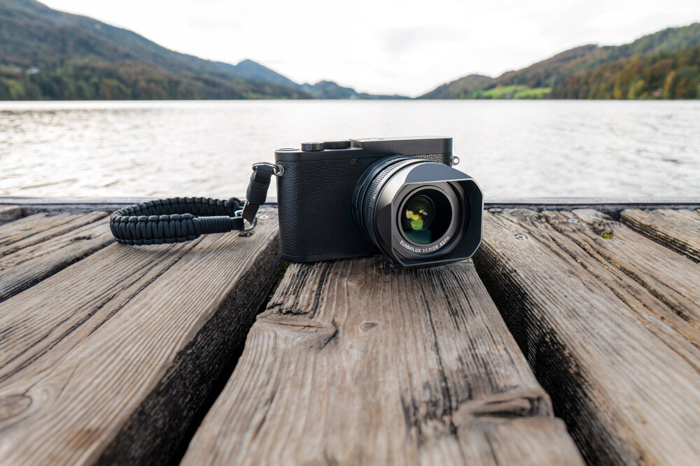 https://www.yarkiy.ru/goods/41221-leica-q2-monochrom