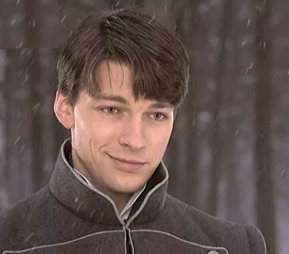 "Мне не жаль, что тобою я не был любим, что любви недостоин твоей" фото с Яндекс картинки  