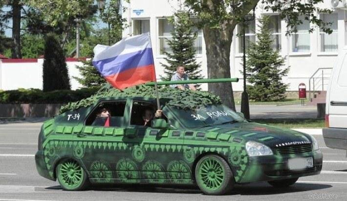 http://adfave.ru/45-uzhasov-9-go-maya-kotorye-zapolonili-ulitsy-i-prilavki-strany/
