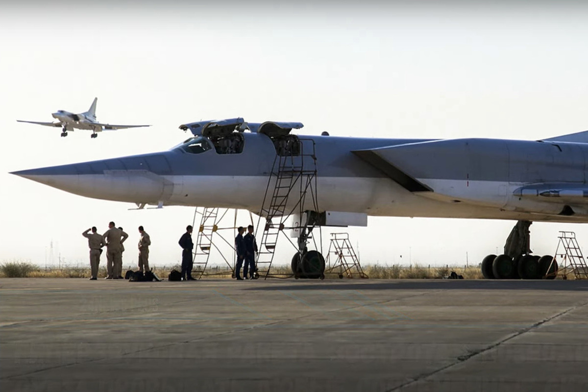 Российский бомбардировщик "ТУ-22МЗ", способный нести ракету "Острота". Фото из открытых источников.