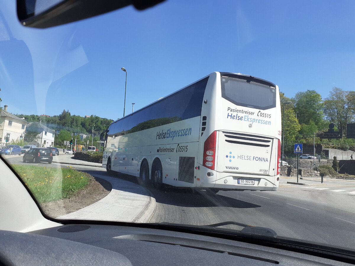  Госпитальный автобус, доставляющий пациентов в больницу.