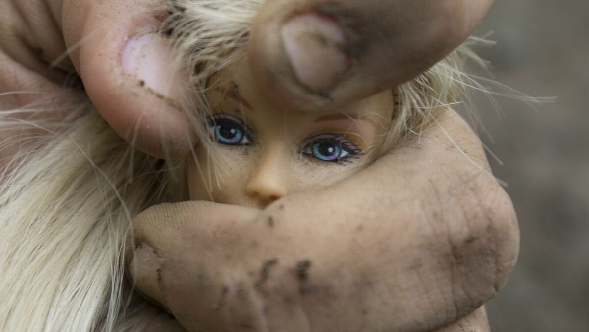     Девушка считает, что видео снято только ради лайков и денег.