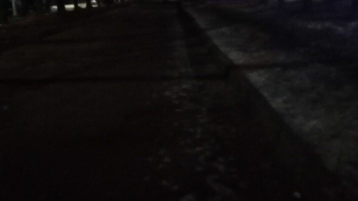     Житель карельской столицы не перестают жаловаться на темноту на улицах города. Очередной пост появился в Сети.