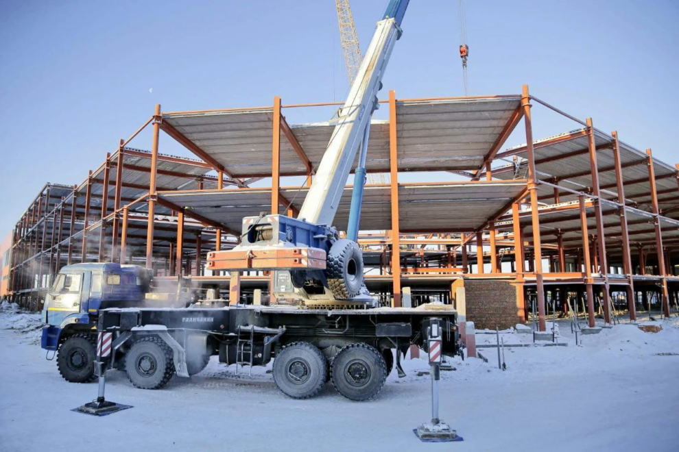    В Тазовском специалисты Госстройнадзора Ямала проинспектировали ход строительства соцобъектов