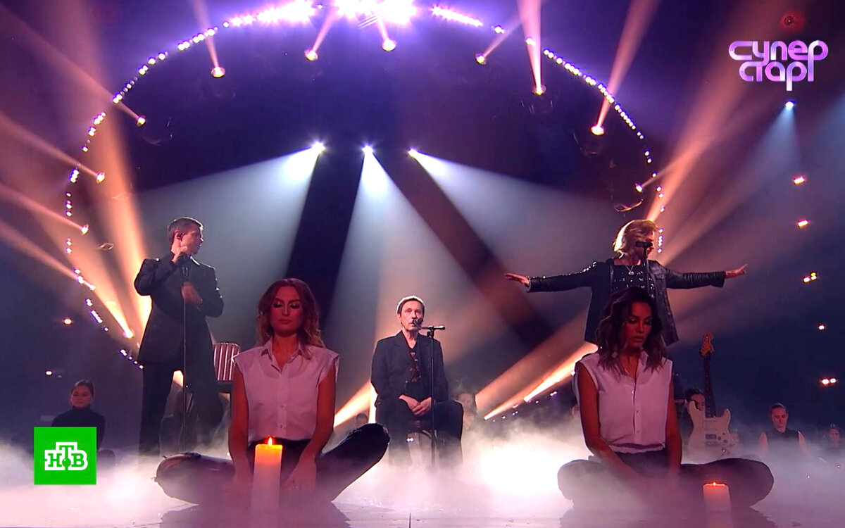 Пьеха не вставай на колени слушать. Живой концерт авторадио. Пьеха не вставай на колени слушать. Пьеха не вставай на колени слушать. Русское радио ведущие фото.