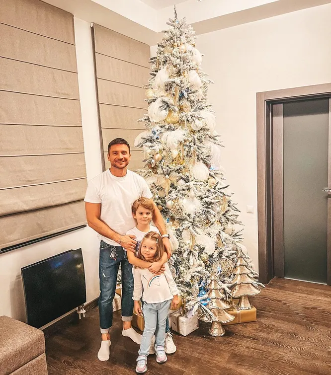 Сергей Лазарев с детьми фото из открытых источников