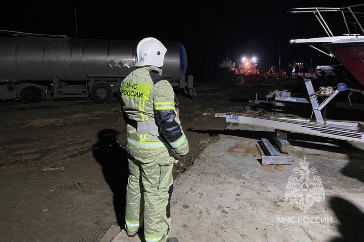    Прокуратура организовала проверку после разлива мазута на Кубани