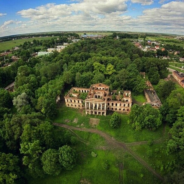 Это, наверное, не самая последняя фотография. Сейчас всё выглядит гораздо более плачевно. 