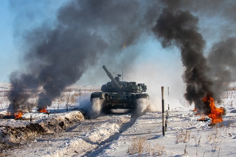    Земля достаточно промерзла для наступления, сказал Андрей Коц