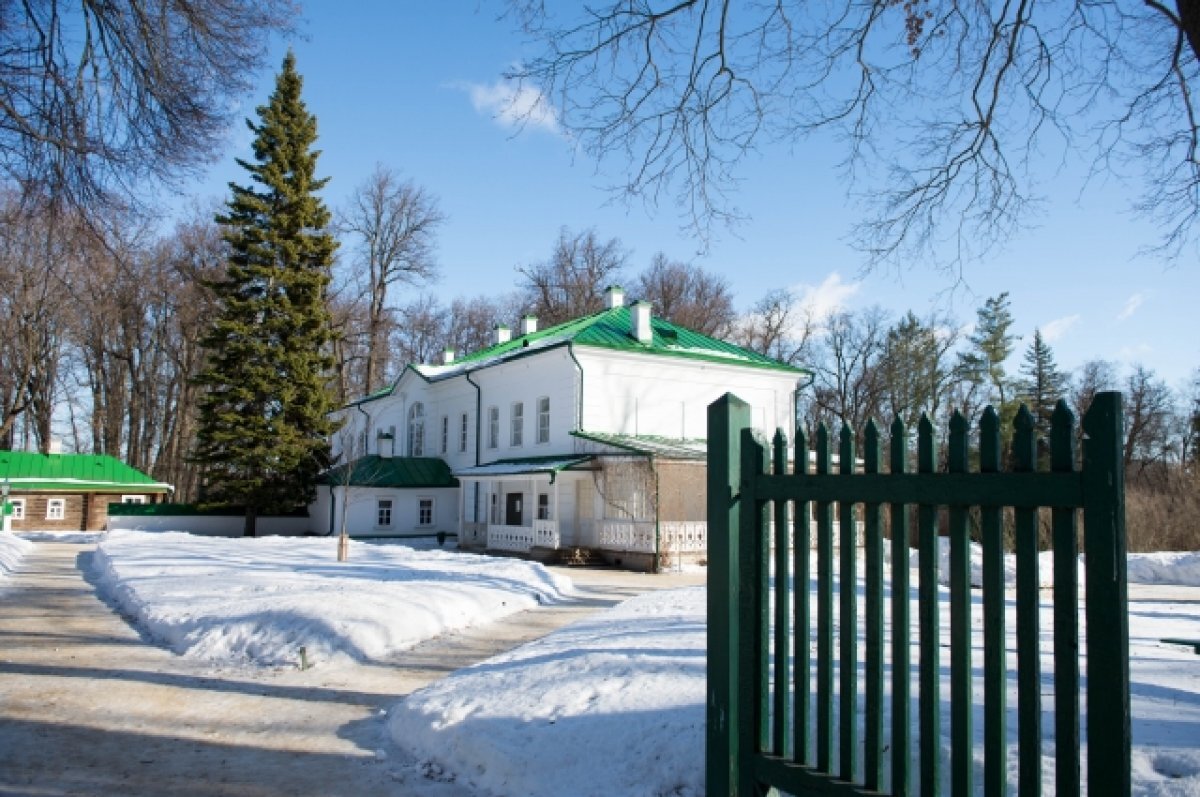    Туляки могут побывать на выставке вещей Толстого