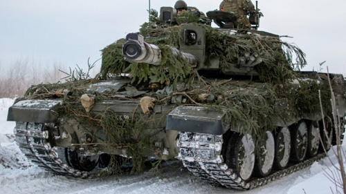 Танк британской армии Challenger 2. https://militarywatchmagazine.com/article/british-marshal-impractical-ukraine-challenger2