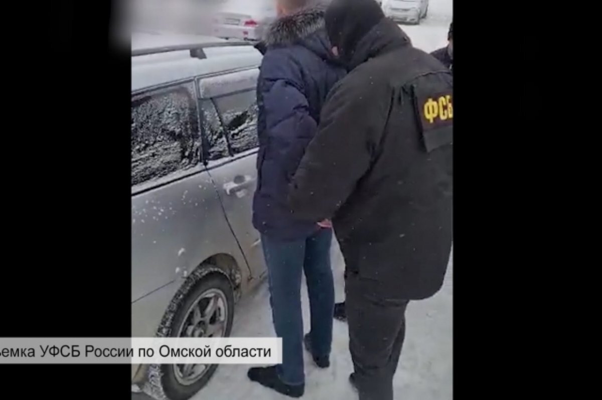    Главу омского МФЦ задержали в момент получения взятки